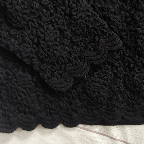 COLDWATER CREEK STRETCH LACE HIGH NECK TOP - Picture 3 of 7